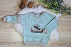 Kinder Pullover "Waschbär" Detailansicht Waschbär-Stickerei, French Terry 95% Baumwolle 5% Elasthan, Gr. 56–128 | Little Falili
