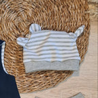 Baby Strampler "Matrose" mit Teddy-Stickmotiv aus French Terry und Jersey, mit passendem Halstuch, handmade von Little Falili – Mütze separat erhältlich
