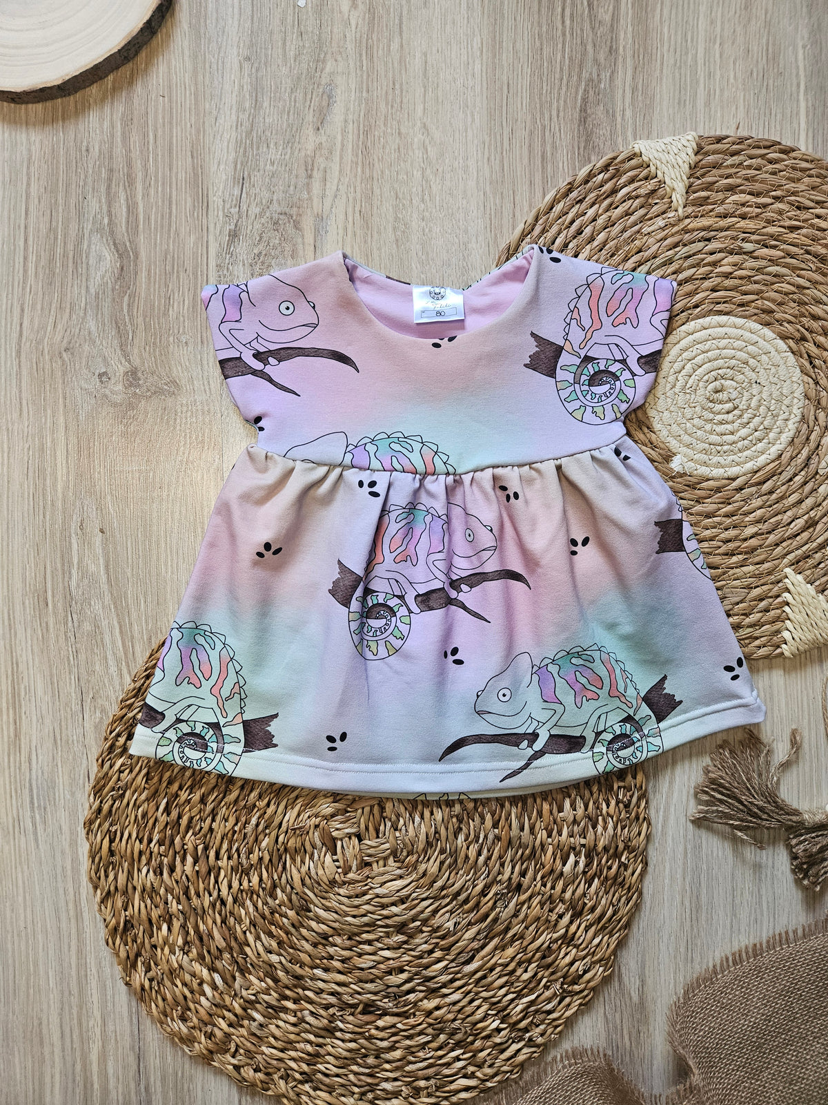 Kinder Tunika Kleid "Chamäleon" mit Chamäleon-Motiv, French Terry & Jersey 95% Baumwolle 5% Elasthan, handgenäht | Little Falili
