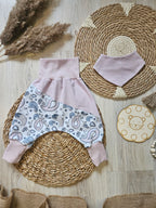Pumphose "Paisley" mit Paisley-Muster, French Terry 95% Baumwolle 5% Elasthan, handgenäht – Mitwachshose | Little Falili
