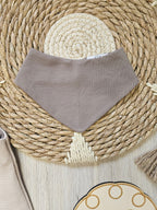 Baby Strampler "Bär & Otter" mit Halstuch, Waffeljersey & Jersey, 99% Baumwolle 1% Elasthan – Halstuch 95% Baumwolle 5% Elasthan | Little Falili
