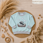 Kinder Pullover "Waschbär" mit Waschbär-Stickerei, French Terry 95% Baumwolle 5% Elasthan, handgenäht | Little Falili